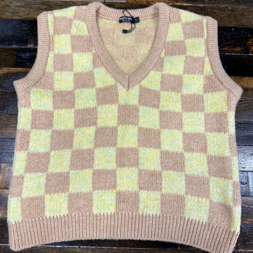Nasty Gal Checkered Sweater Vest Tan Pastel Preppy Y2K Size S
